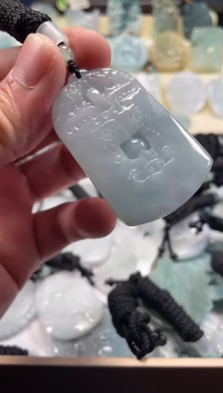 颈饰未镶嵌翡翠12/28/045