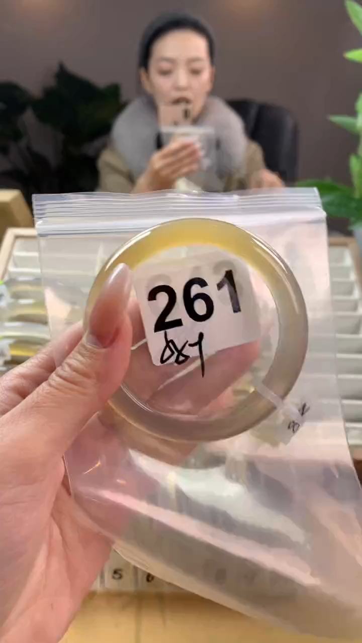 【闪购商品】玛瑙/玉髓手镯未镶嵌261
