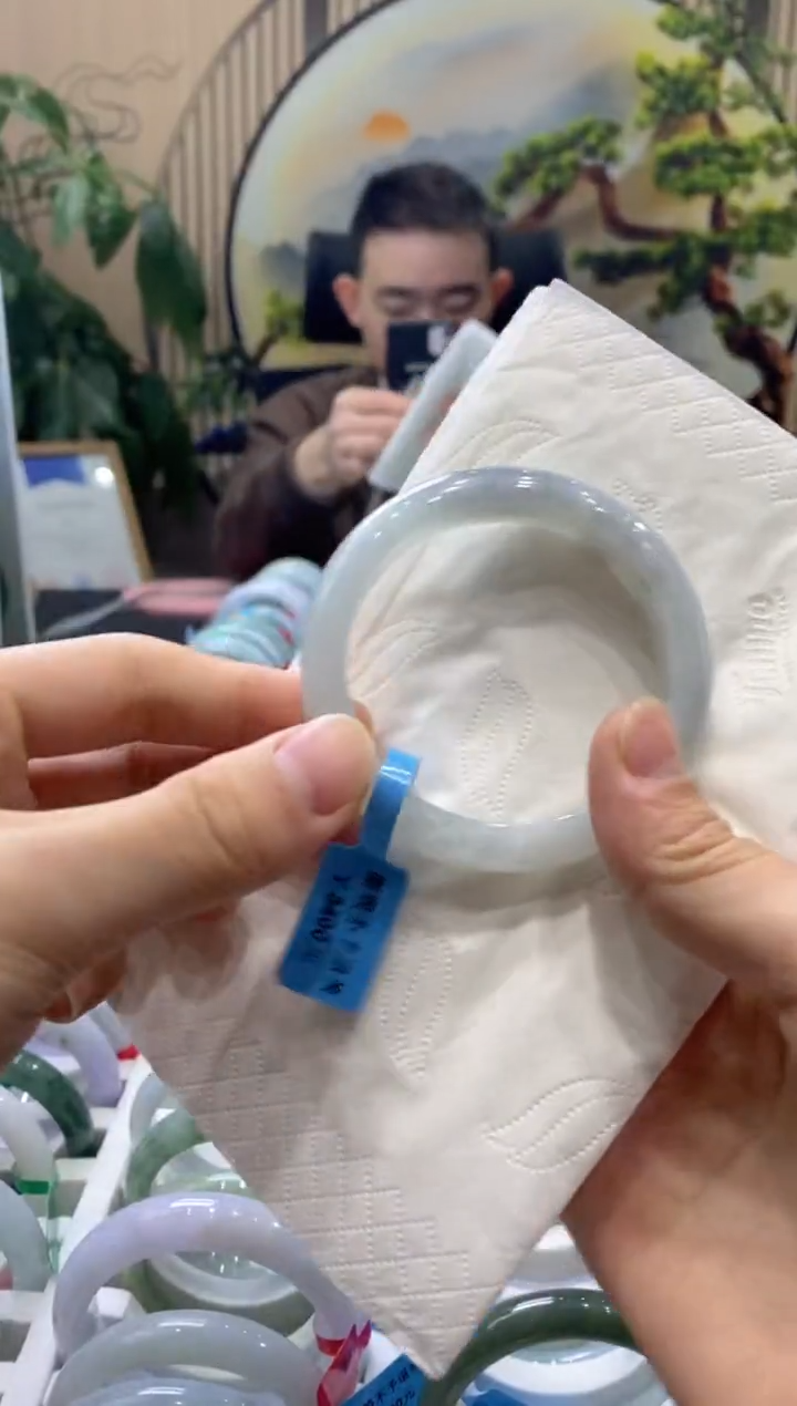 【闪购商品】翡翠手镯未镶嵌0000014344