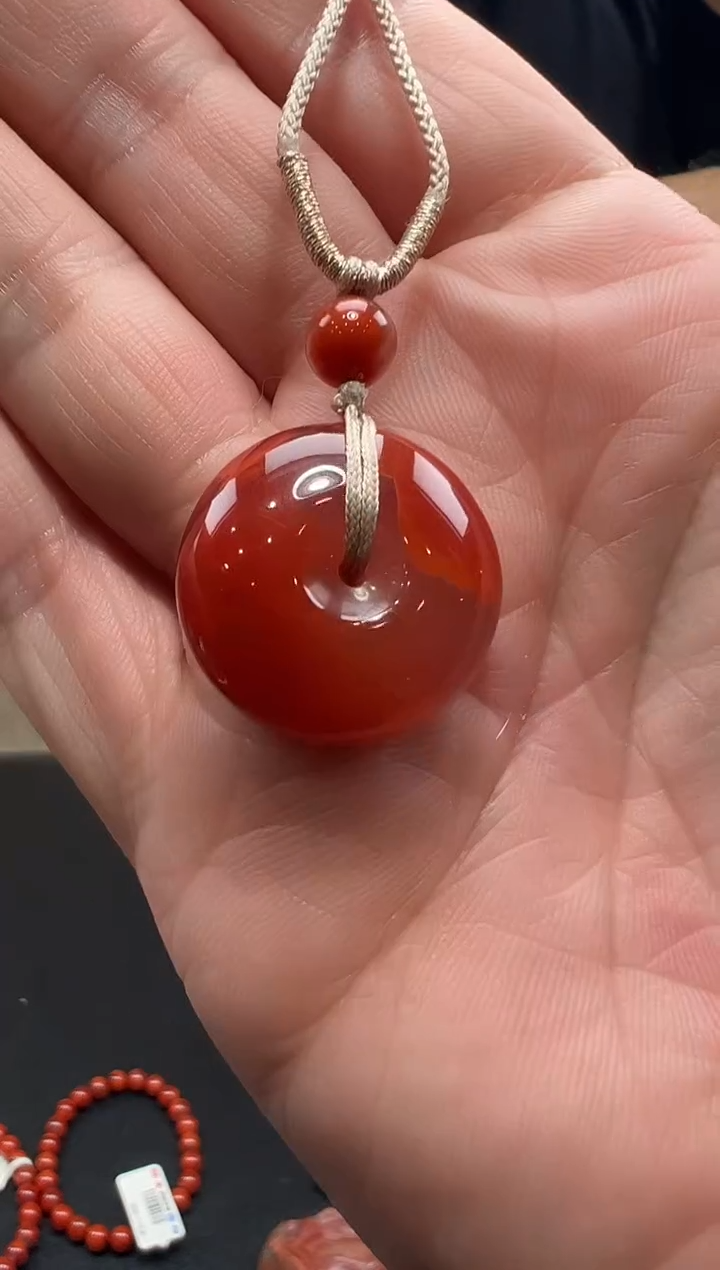 【闪购商品】南红玛瑙颈饰未镶嵌天然南红平安扣ht88408多样性发货