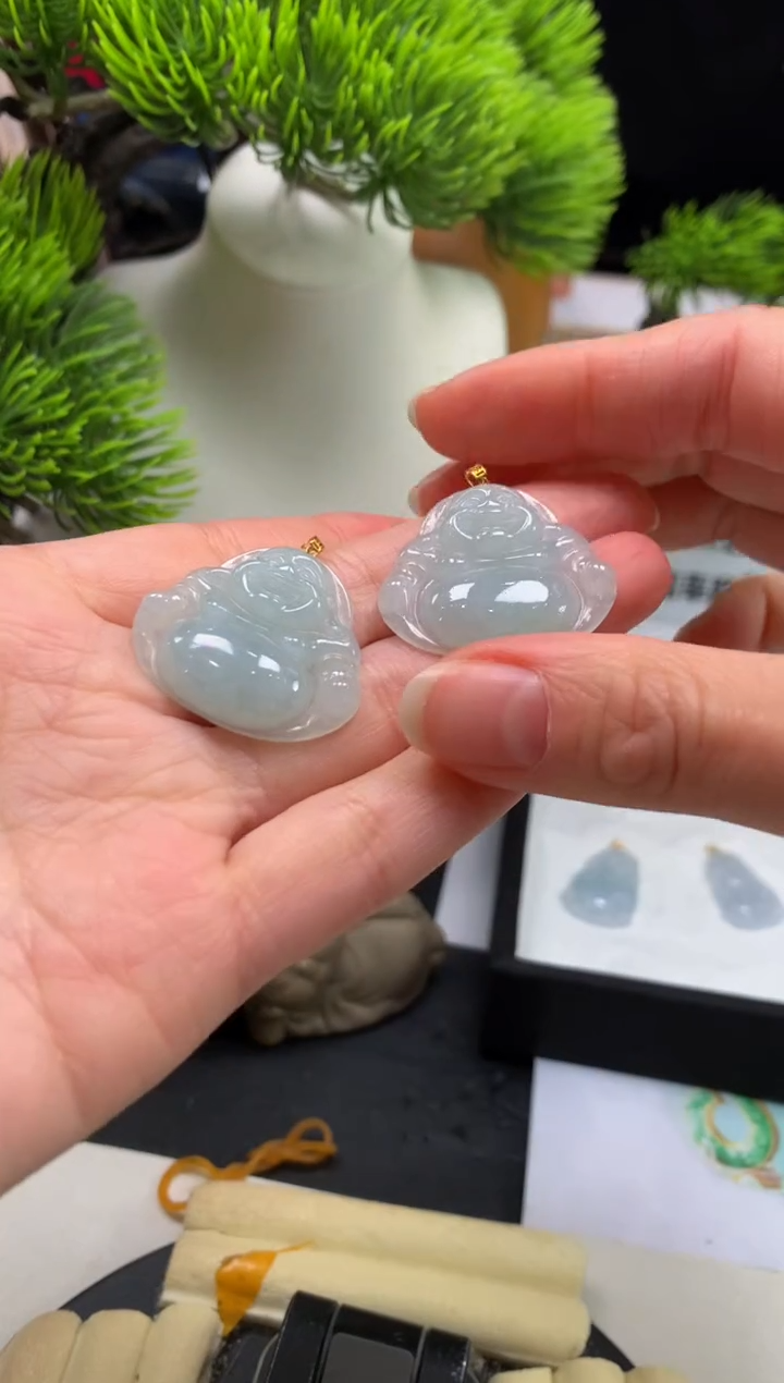 颈饰18K金镶嵌翡翠---120441多样性发其一