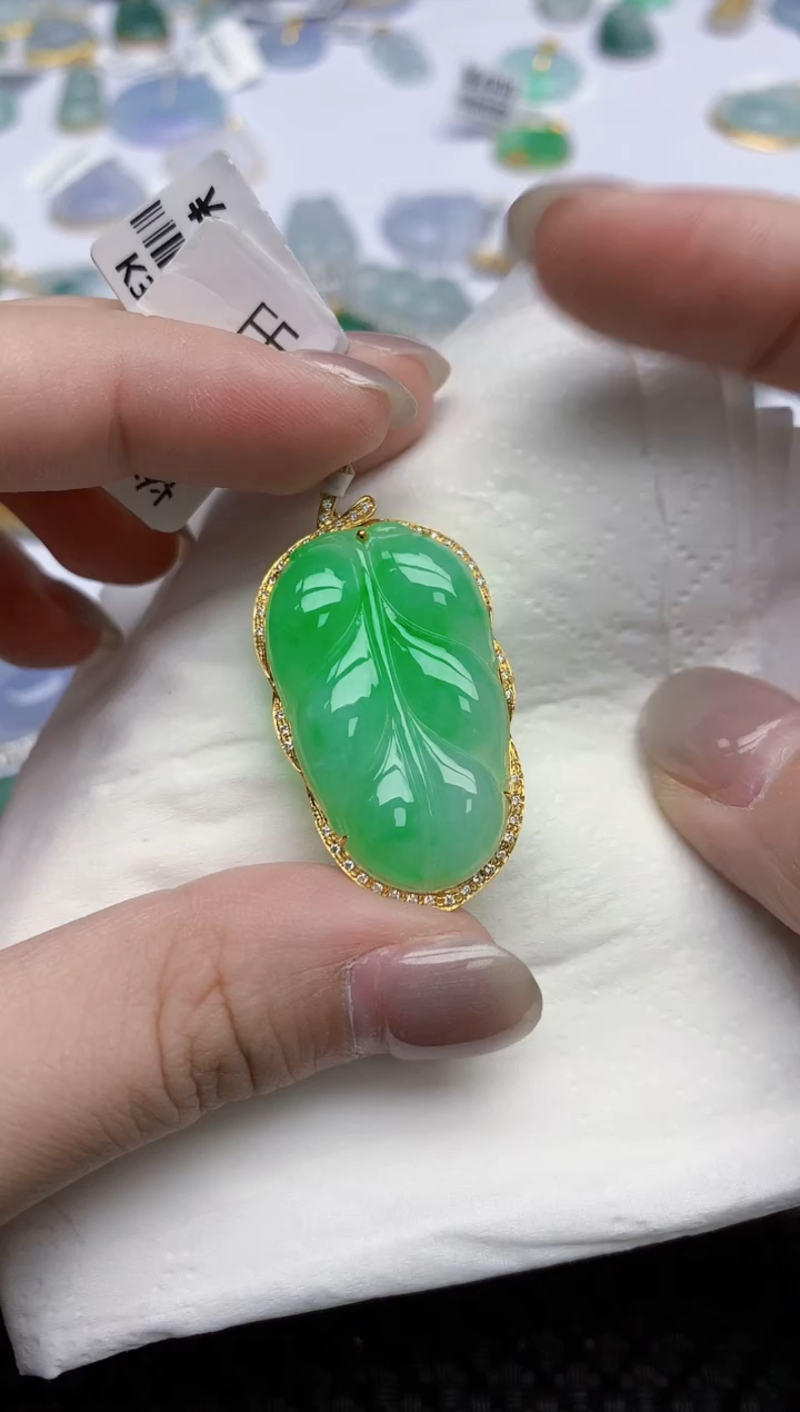 【闪购商品】翡翠颈饰18K金镶嵌天然翡翠A货