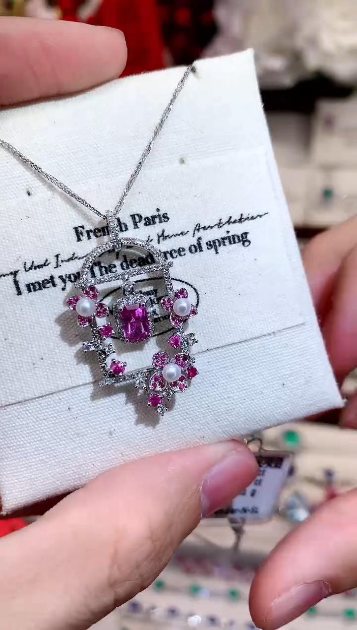 【闪购商品】彩色蓝宝石项链18K金镶嵌0.65ct/天然宝石/七天无理由