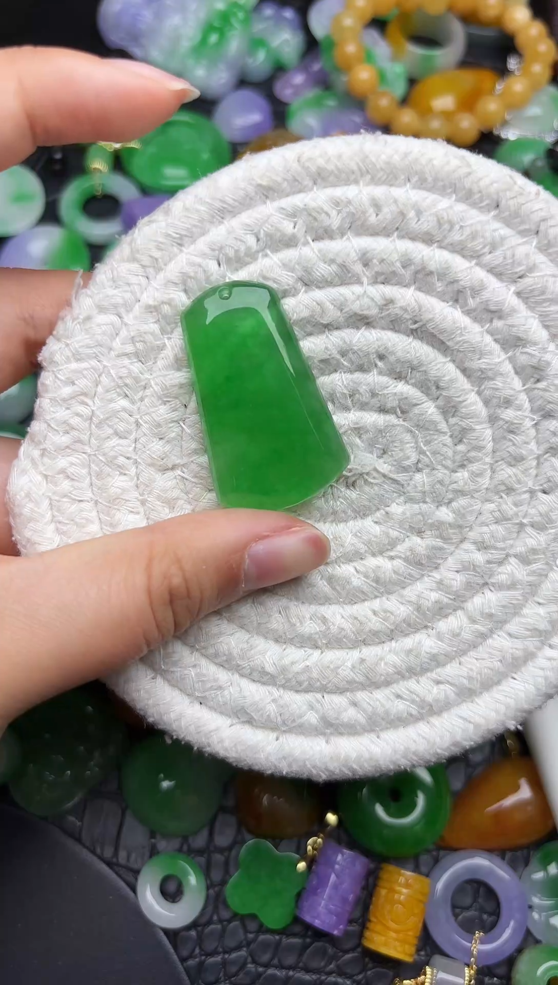 颈饰未镶嵌翡翠缅甸翡翠吊坠