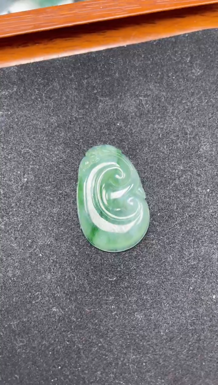 【闪购商品】翡翠颈饰未镶嵌如意