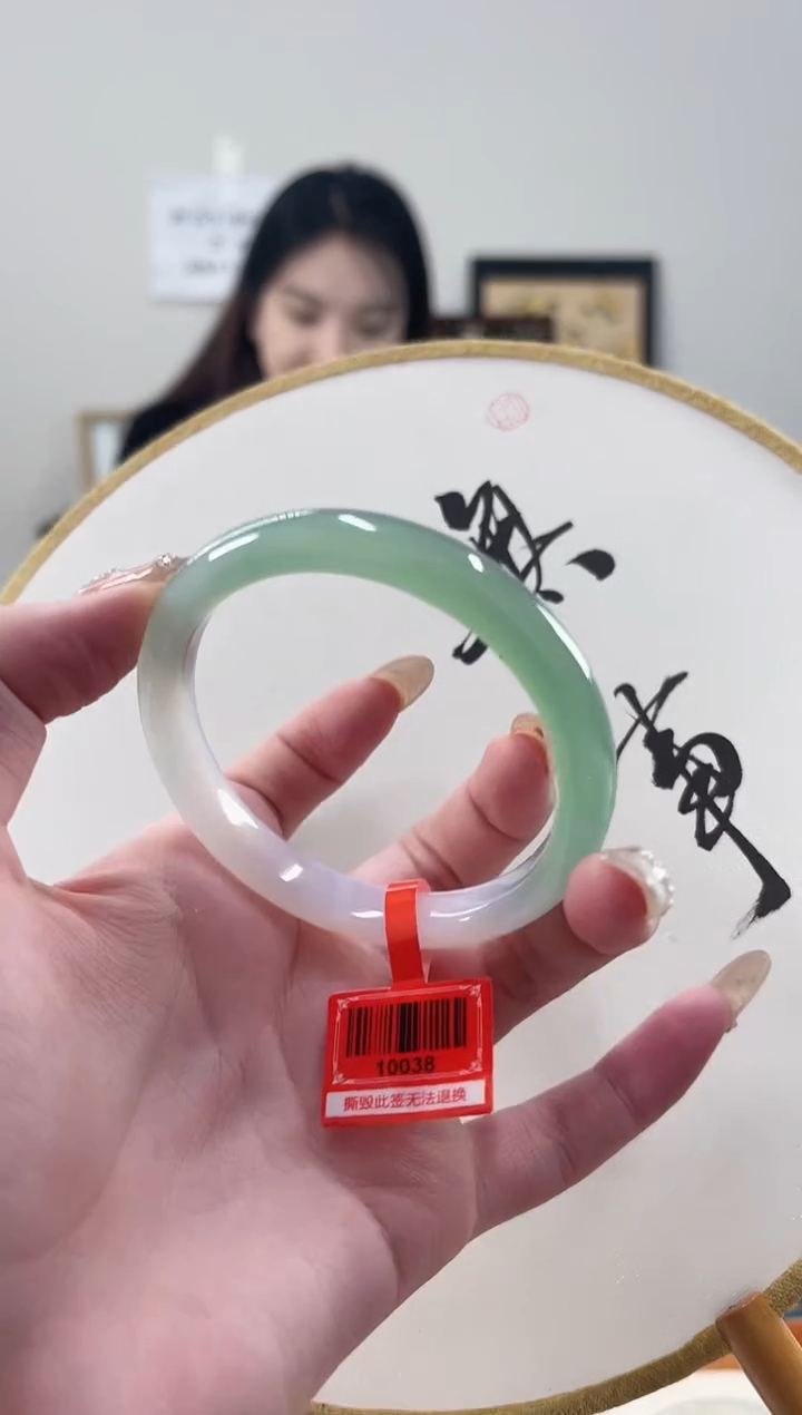 【闪购商品】玛瑙/玉髓手镯未镶嵌55-56圈需要包容