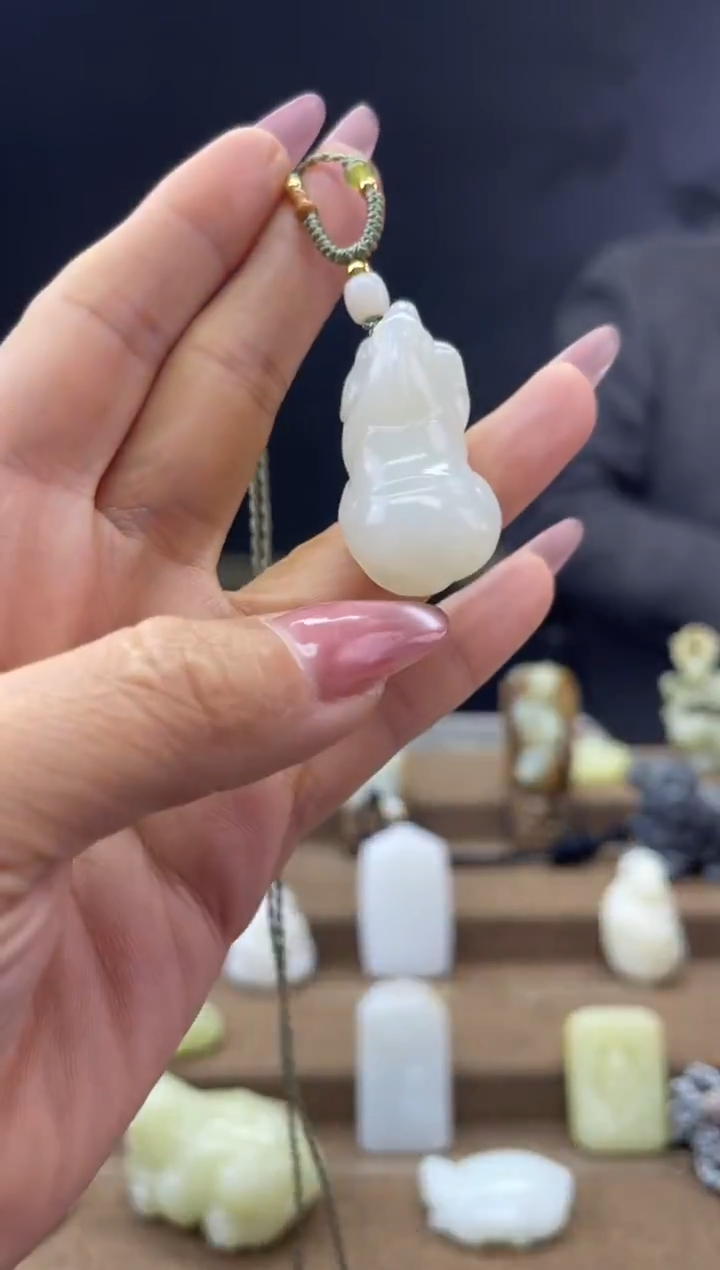 颈饰未镶嵌和田玉1