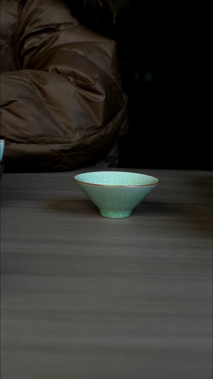 【闪购商品】杯豆绿冰片斗笠杯一级