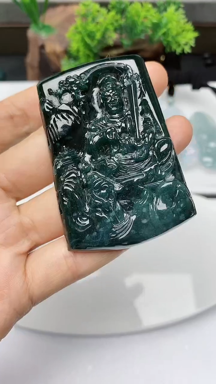 【闪购商品】翡翠颈饰未镶嵌