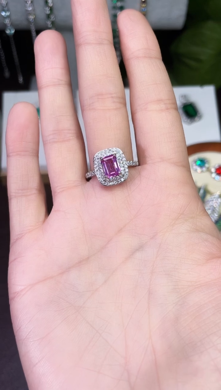 合金颈饰合成钻石粉宝戒指