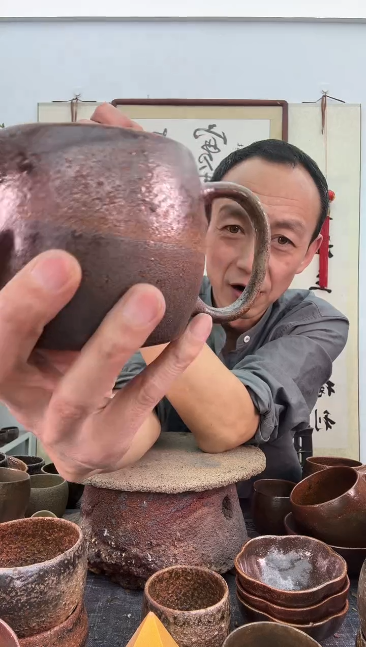 【闪购商品】瑕疵红色马克杯350毫升