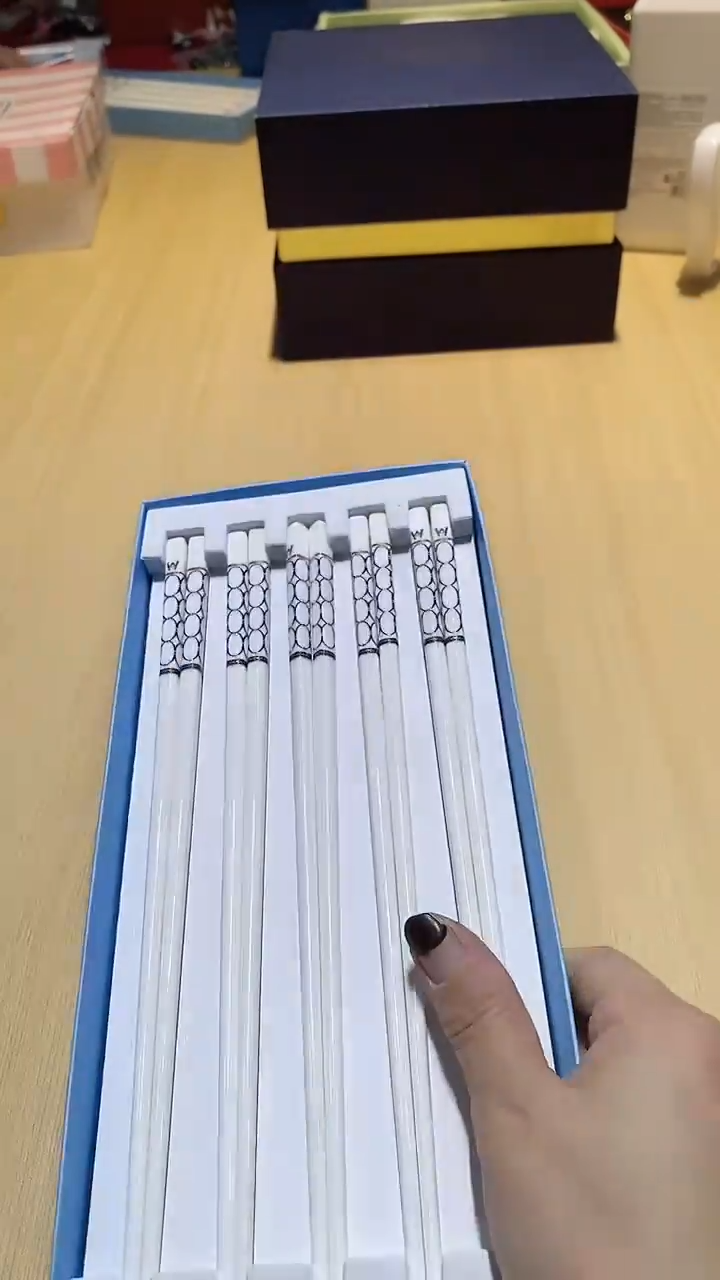 【闪购商品】瓷片锅碗瓢盆一件不剩