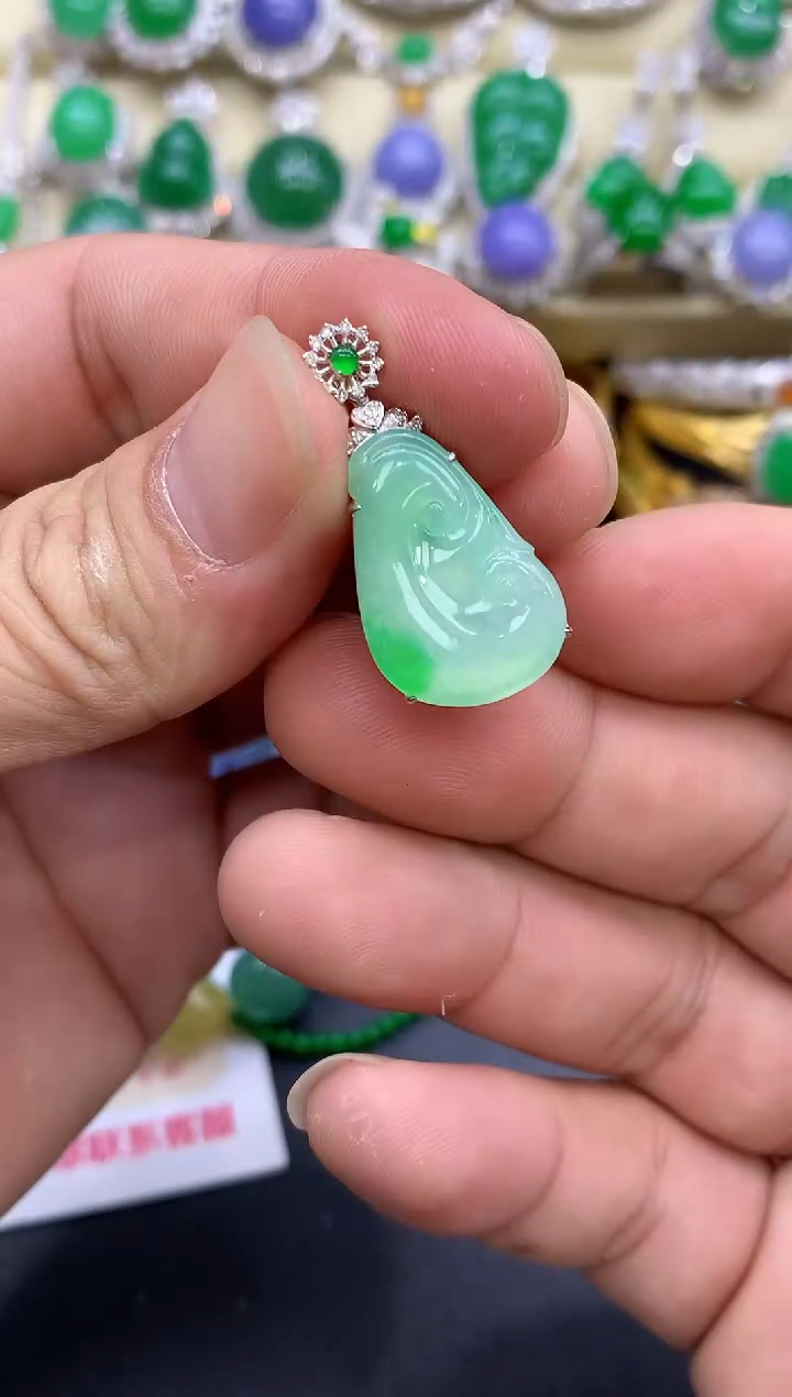 颈饰18K金镶嵌翡翠217-中国好珍宝