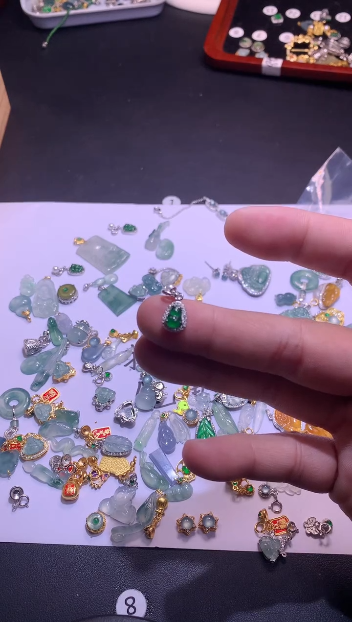 【闪购商品】翡翠吊坠(不含链)银S925镶嵌111