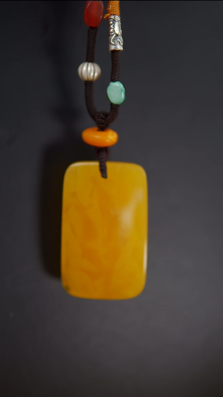 裸石琥珀未镶嵌焦皮料无事牌25.26