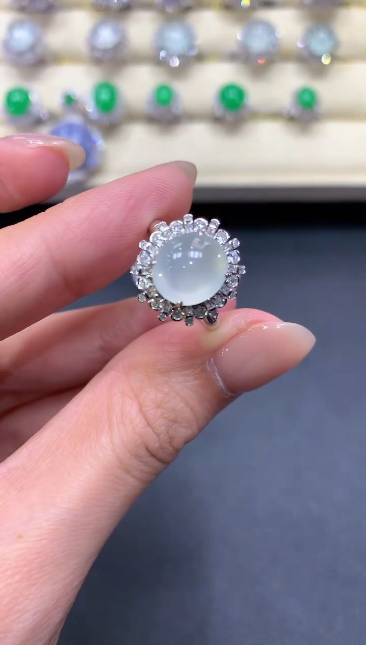 【闪购商品】翡翠戒指18K金镶嵌a213