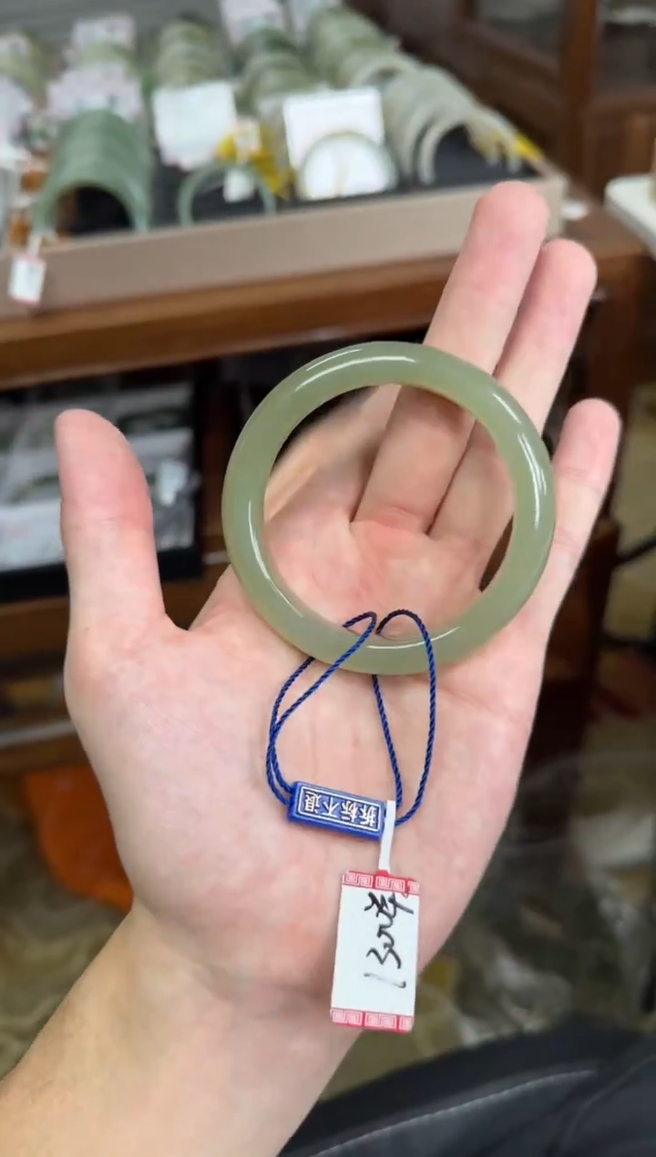 未镶嵌手镯和田玉53