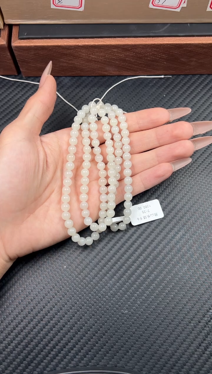 未镶嵌手串和田玉～*～黑山微色差长链卡6