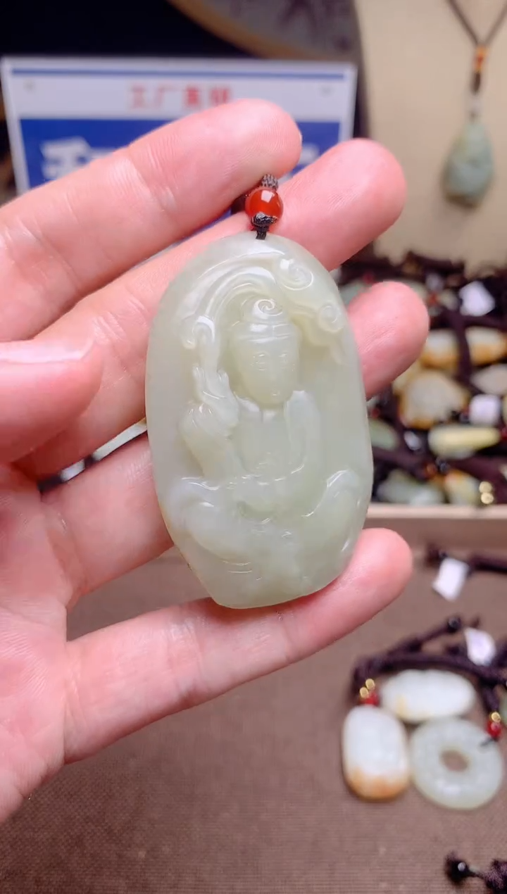 和田玉未镶嵌颈饰1