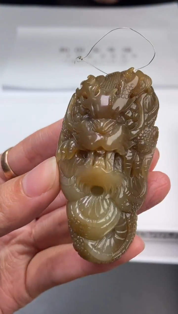 未镶嵌和田玉挂件371748    多人