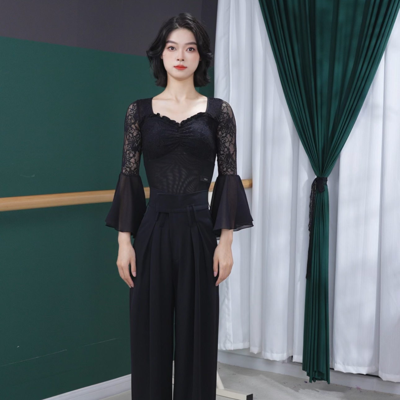 舞维时空夏款黑色露肩显瘦上衣摩登舞连体练功服交谊舞WL-SY-0074