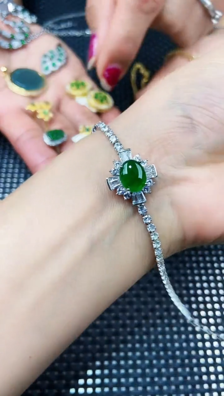 【闪购商品】翡翠手链未镶嵌11111111