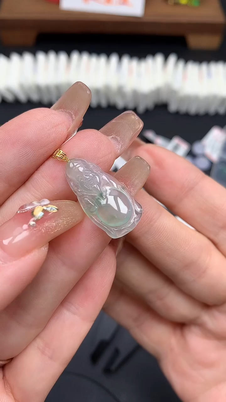 翡翠18K金镶嵌吊坠(不含链)MS182056