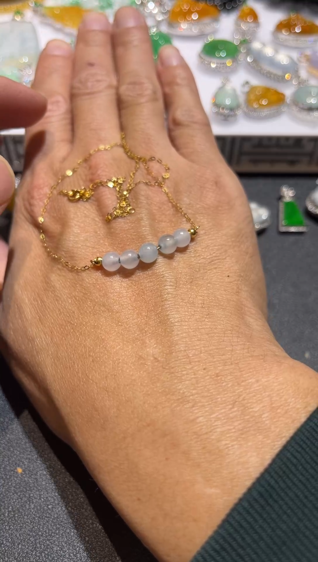 颈饰18K金镶嵌翡翠翡翠A货 闪购多样性