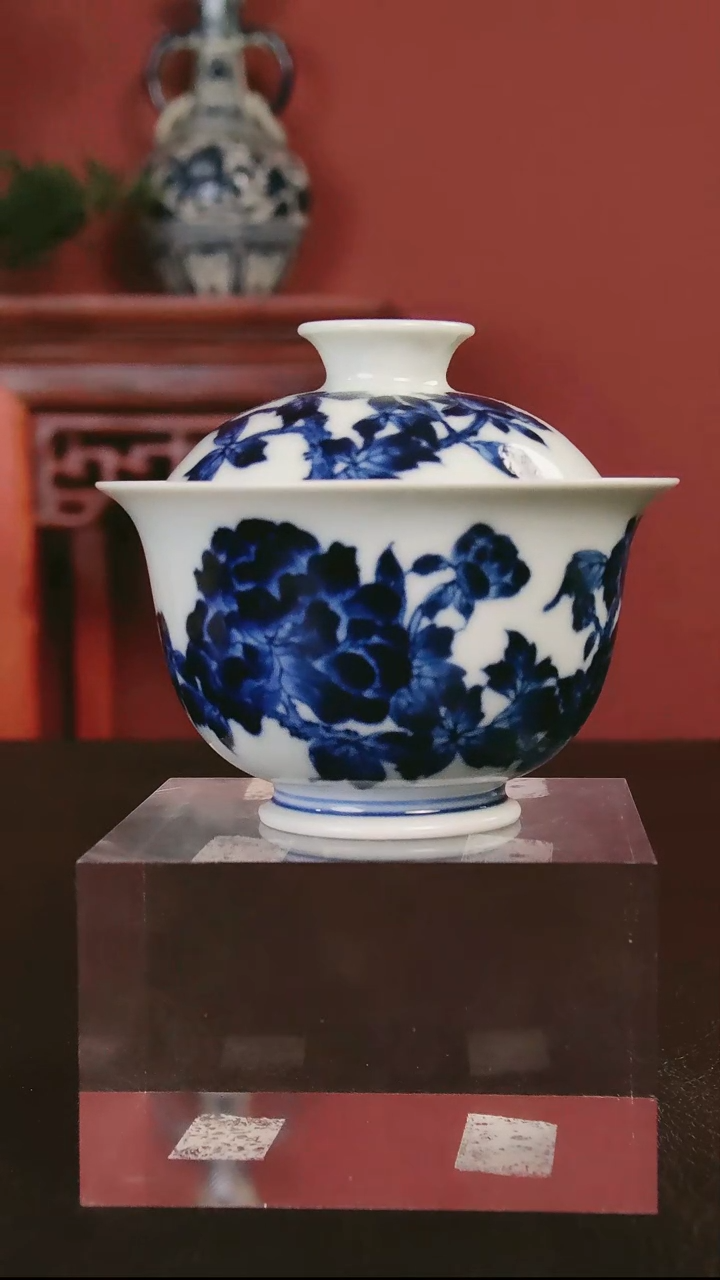 青花牡丹花两财盖碗