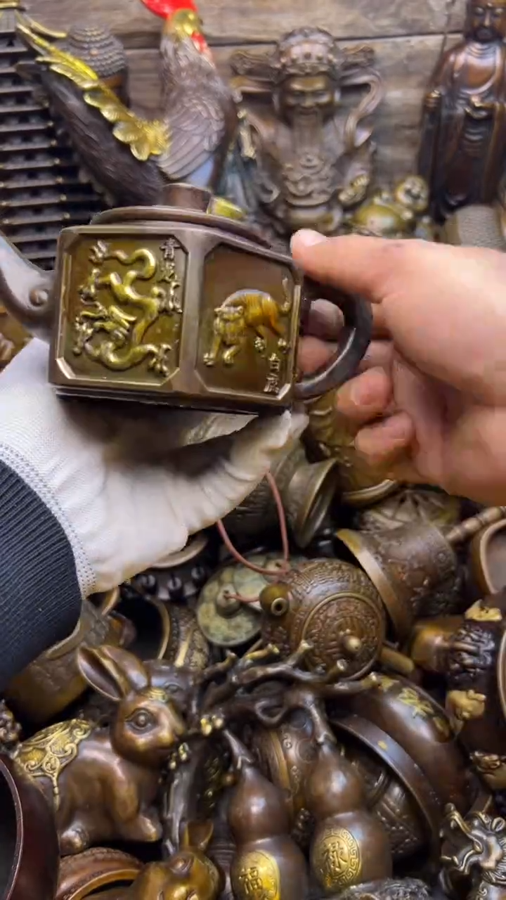 精美铜器，点击下单