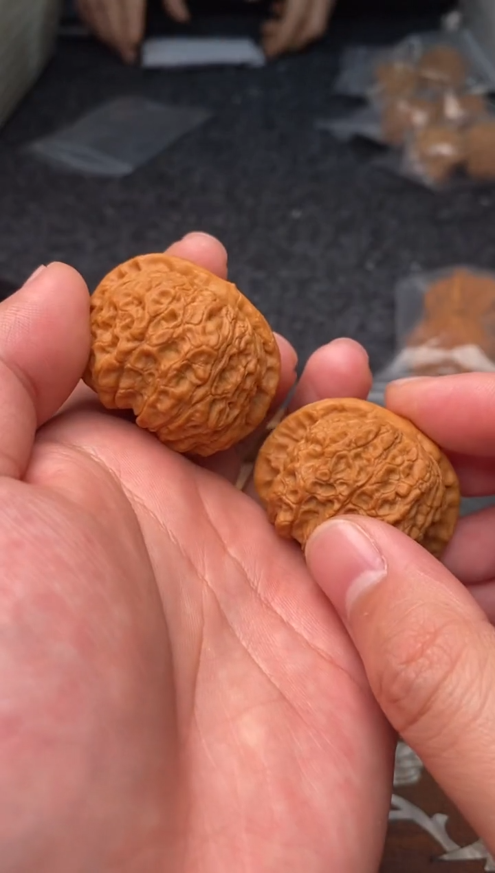 【闪购商品】文玩核桃把件G293号39尺血麒麟