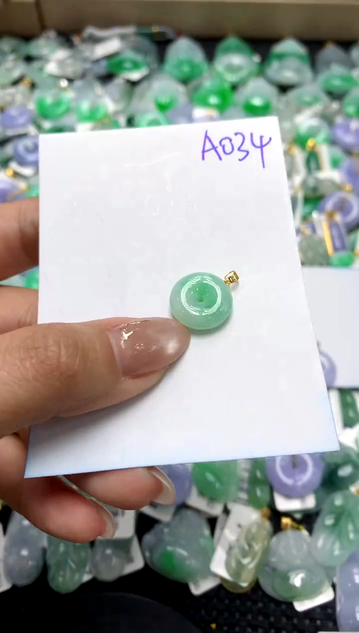 【闪购商品】翡翠颈饰18K金镶嵌1111111111