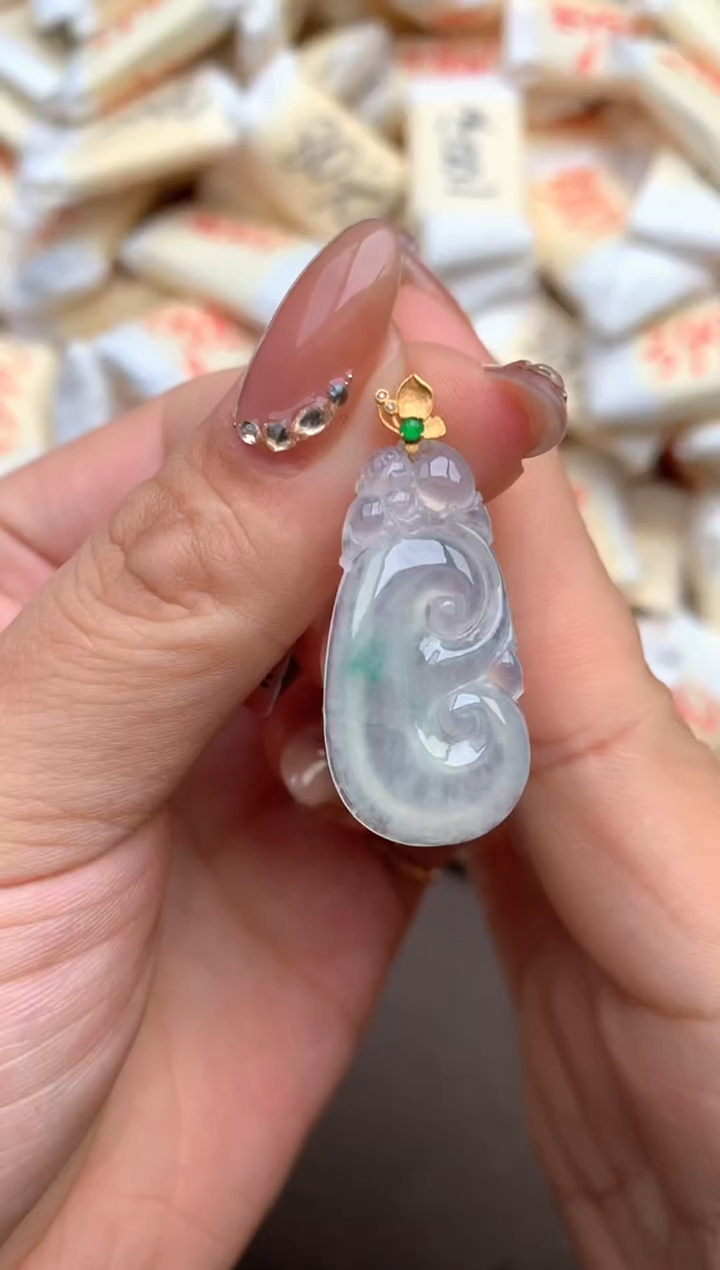 【闪购商品】翡翠挂件18K金镶嵌 — 