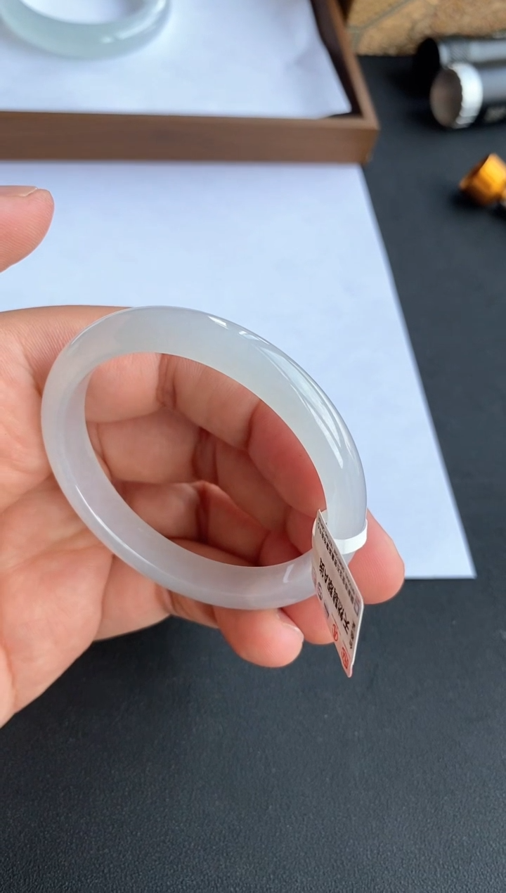 翡翠手镯未镶嵌10号53.1*47.6*9.4*6.8贵妃