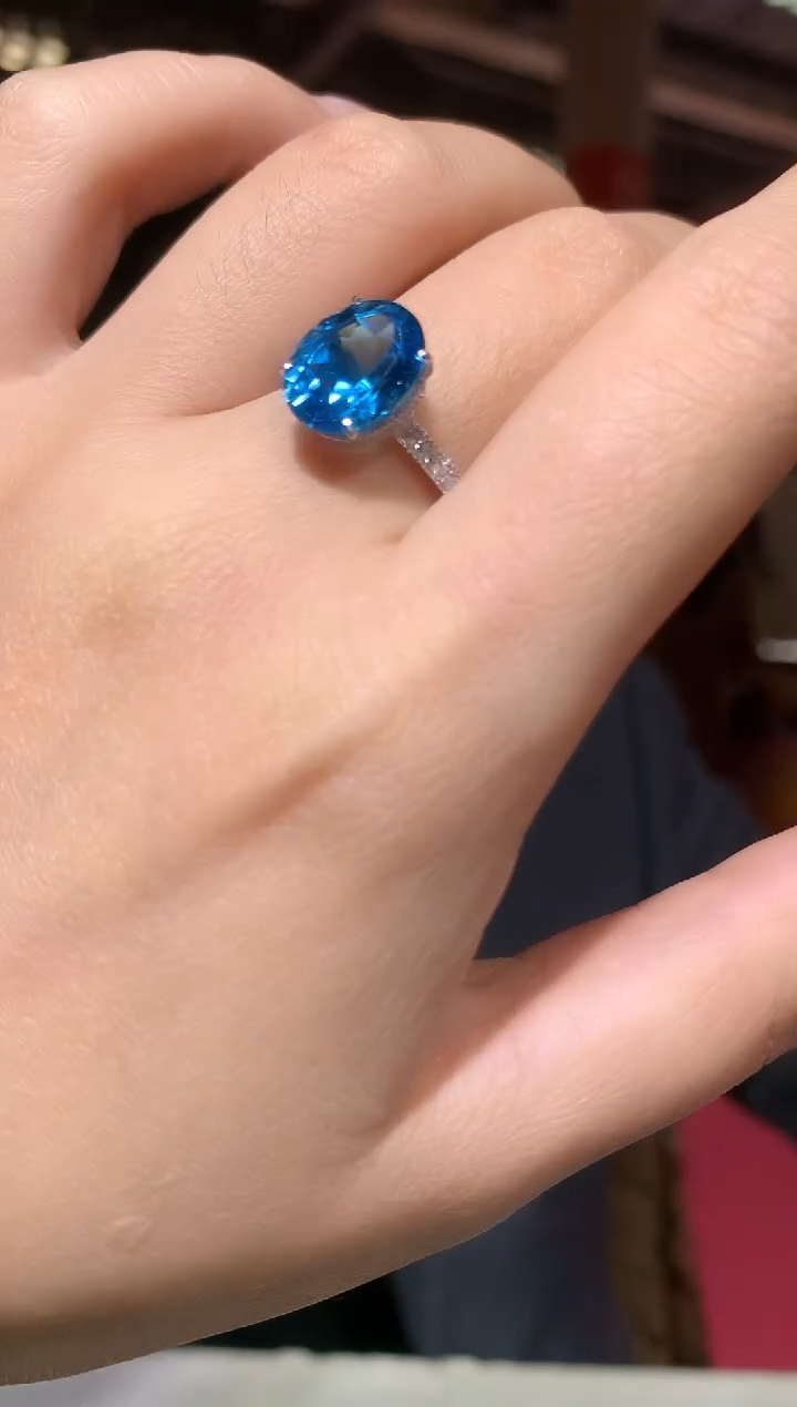 银S925镶嵌戒指托帕石【宝石世家严选】