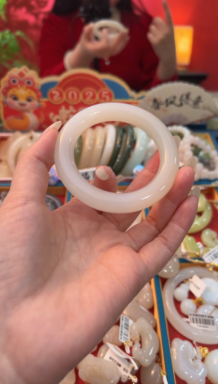 【闪购商品】和田玉手镯54圈口未镶嵌冰藕粉手镯