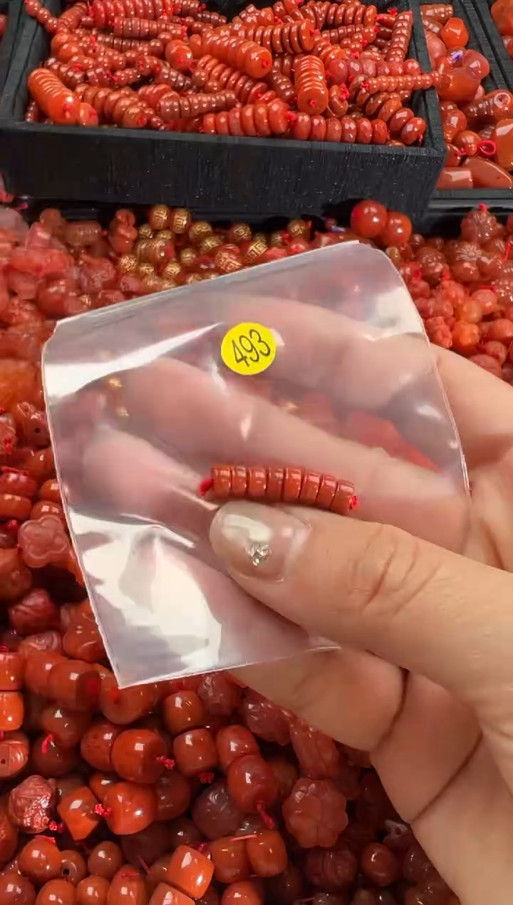 【闪购商品】南红玛瑙颈饰未镶嵌1