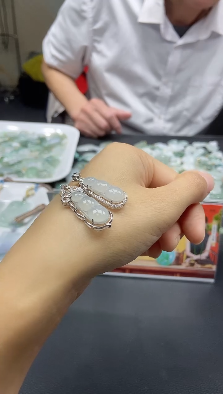 【闪购商品】翡翠颈饰未镶嵌天然翡翠A货27多样性发一