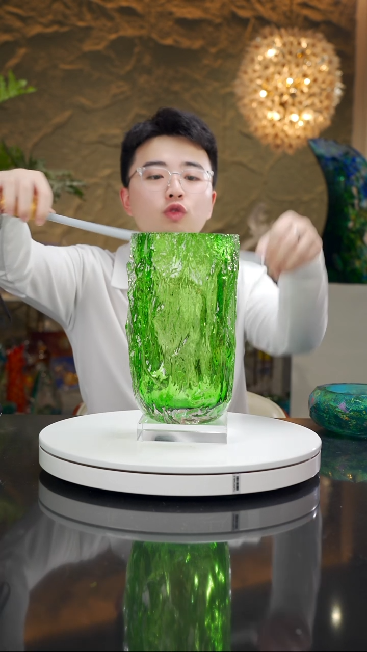 琉璃手工艺品祖母绿树纹花瓶