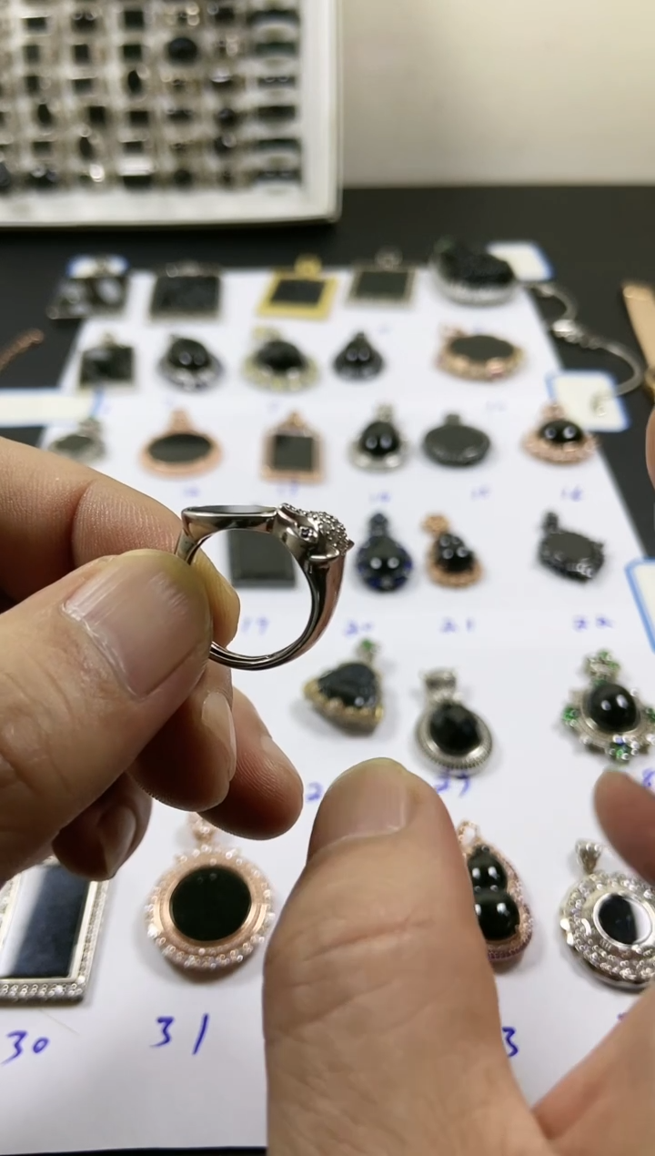 银S925镶嵌戒指翡翠豹子头