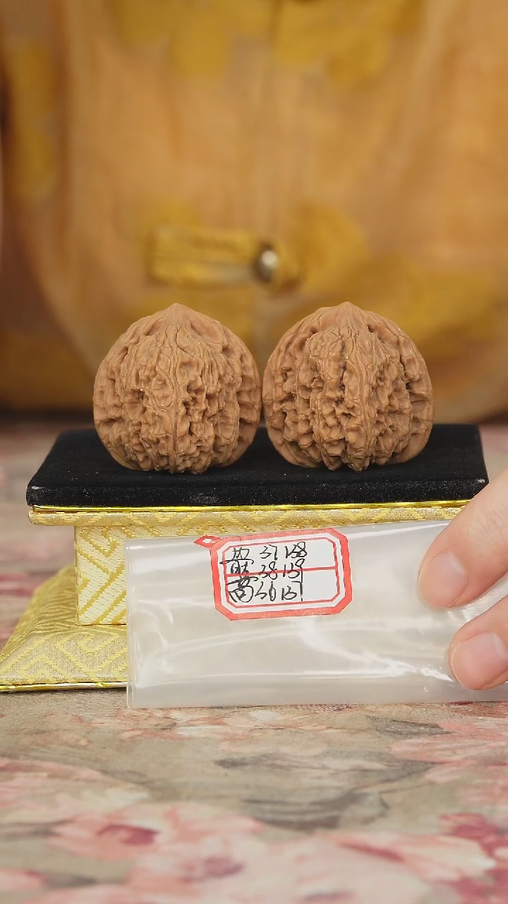 文玩核桃把件赵喜满南将石