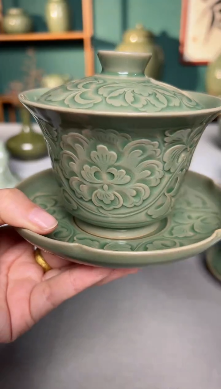 【闪购商品】其他纯手工秘色缠枝牡丹马蹄三才盖碗