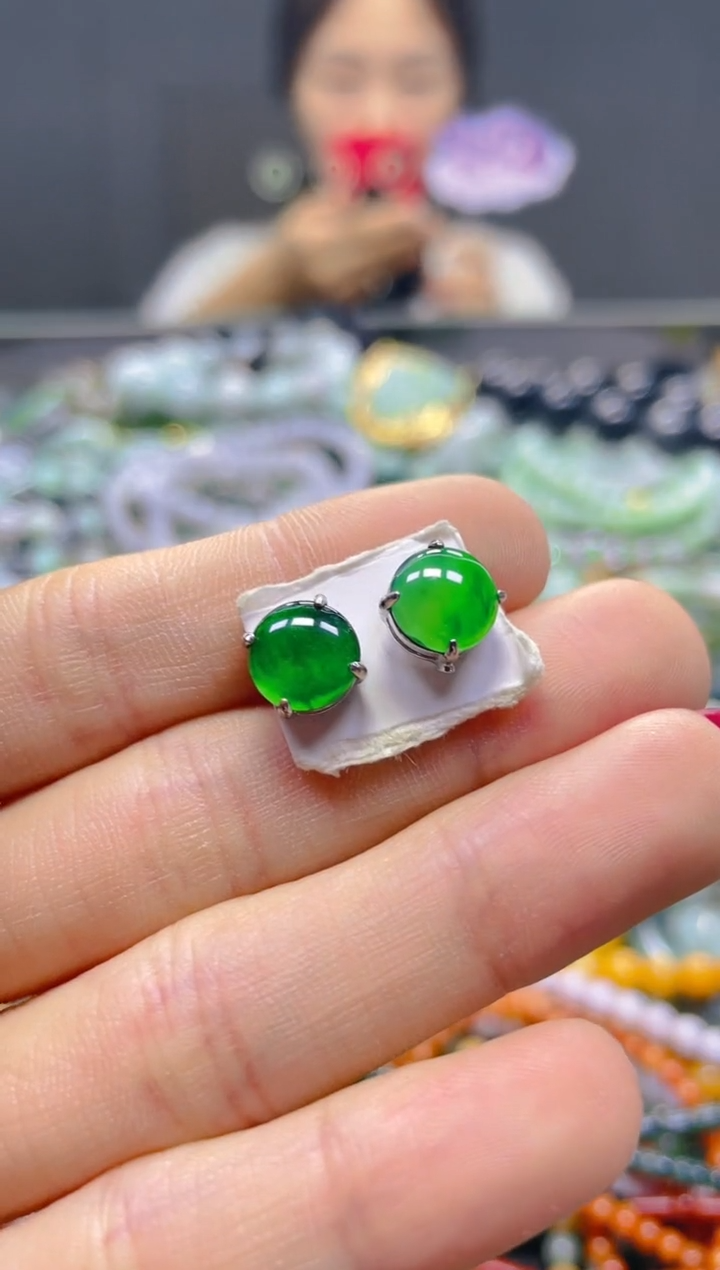 颈饰未镶嵌翡翠8MM/C/翡翠A货，一件也是批发价