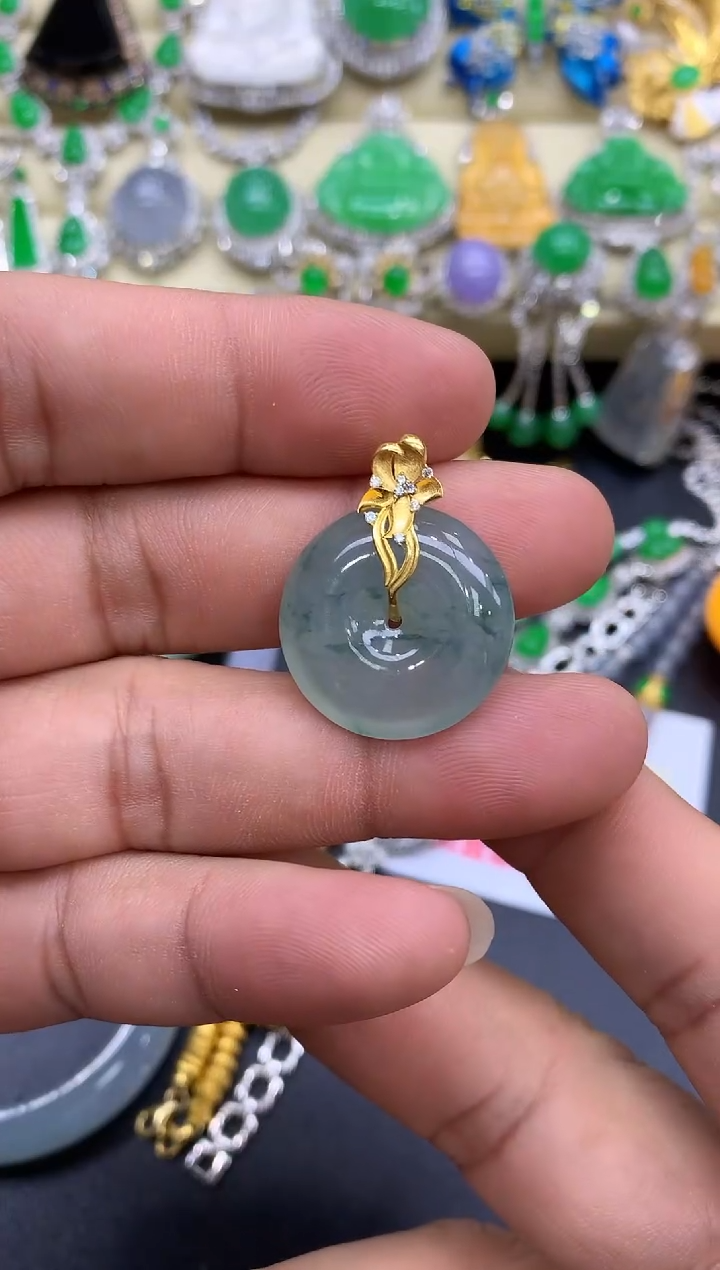 颈饰18K金镶嵌翡翠96-中国好珍宝