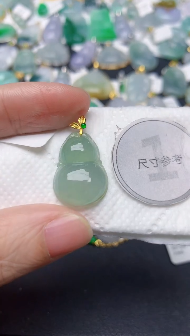 颈饰18K金镶嵌翡翠天然缅甸A货翡翠