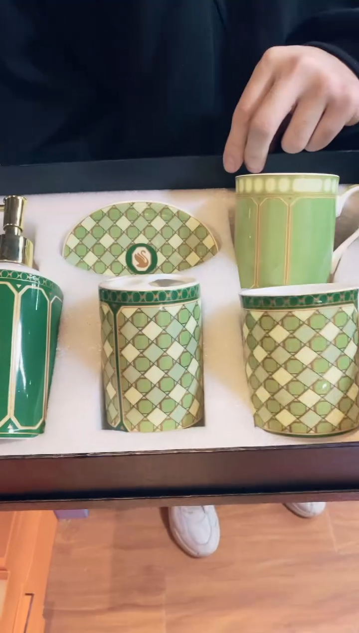 【闪购商品】杯鸿辉家品牌瓷器，京东包邮！