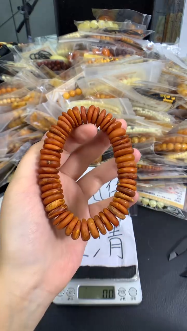 蜜蜡未镶嵌珠宝奇石1
