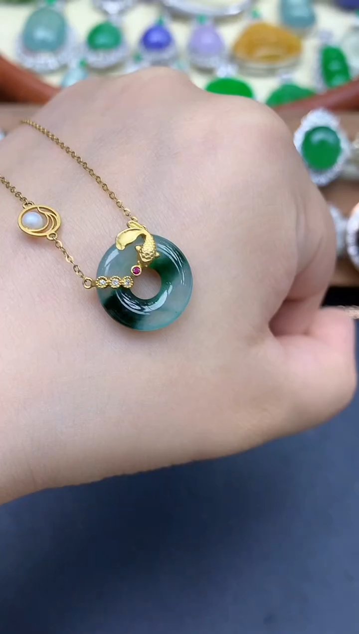 颈饰18K金镶嵌翡翠156-中国好珍宝