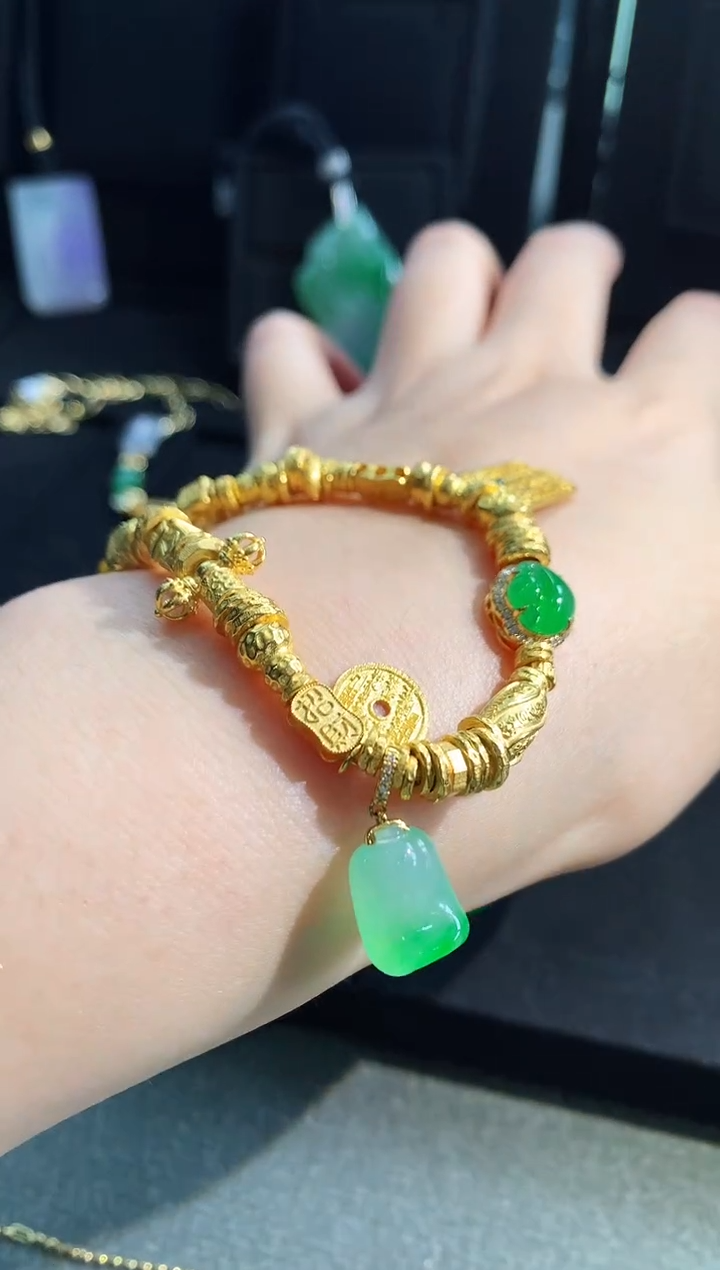 【闪购商品】翡翠手链18K金镶嵌手饰