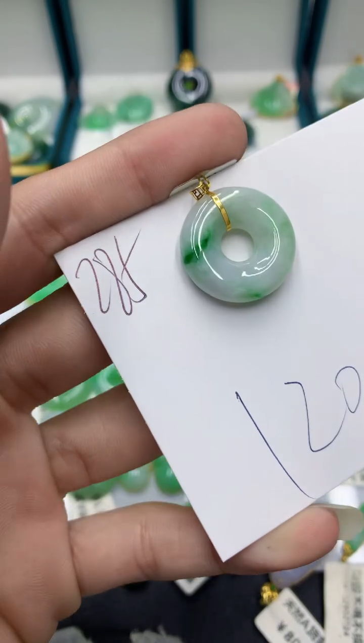 【闪购商品】翡翠颈饰18K金镶嵌翡翠